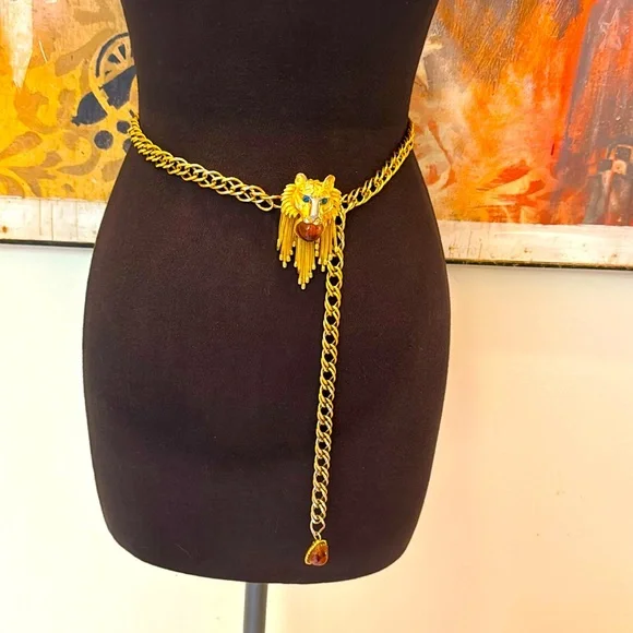 Pauline Rader vintage 80s gold plated Lion Head chain belt-tassels-Sapphire eyes Lot-08-Lion-Brooch-PAULINE-  main image 4